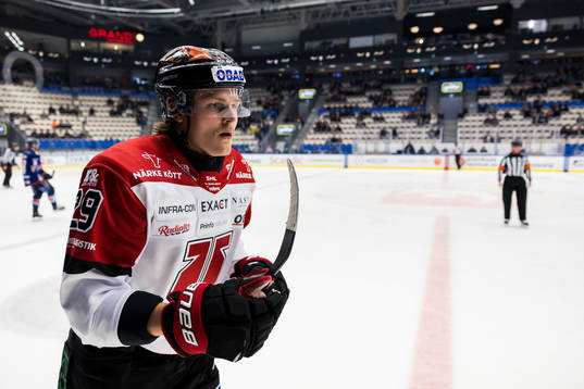 Örebros Milton Oscarson jublar