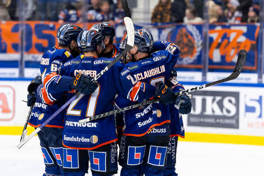 Växjös spelare jublar
