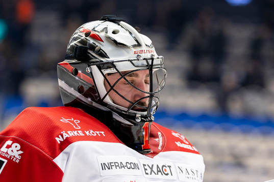 Örebros målvakt Jhonas Enroth deppar