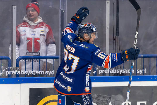 Växjös Robert Rosén jublar