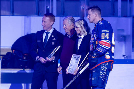 Växjös tränare Jörgen Jönsson, Carolina Toresson och