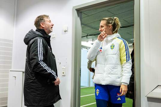 Head coach Peter Gerhardsson and Nathalie Björn of the
