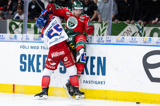 Oskarshamns David Quenneville och Frölundas Isac Born