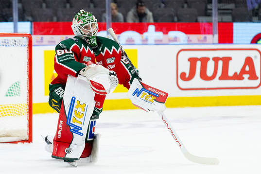 Frölundas målvakt Frederik Dichow deppar