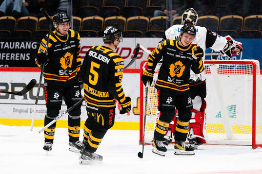 Skellefteås Max Lindholm , Axel Sandin Pellikka och Zeb