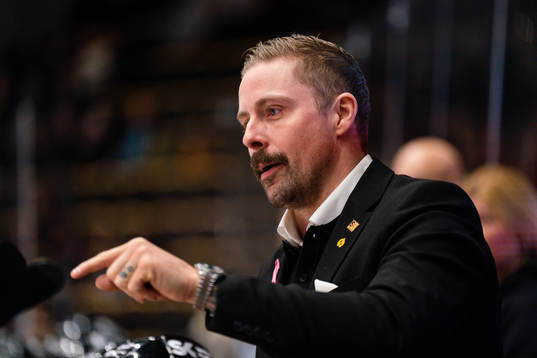 Skellefteås assisterande tränare Pierre Johnsson