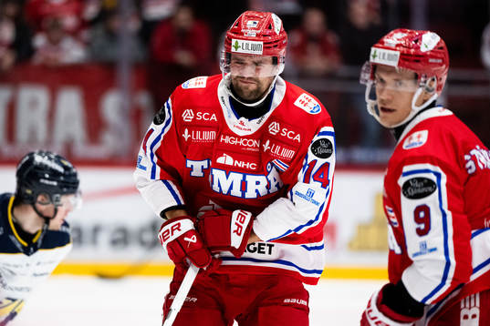 Timrås Emil Pettersson har ont