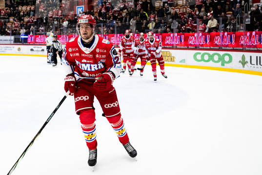 Timrås Filip Hållander jublar