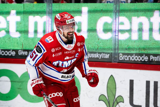 Timrås Anton Lander jublar