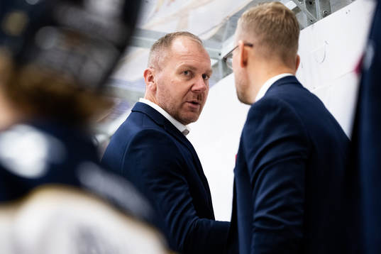 HV71s tränare Johan Lindbom