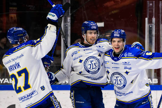 Leksands Peter Cehlarik och Alexander Lundqvist jublar