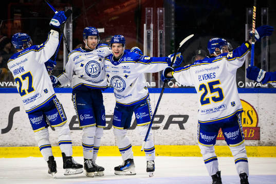 Leksands Peter Cehlarik och Alexander Lundqvist jublar