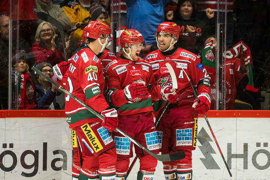 MoDos Mikkel Aagaard jublar