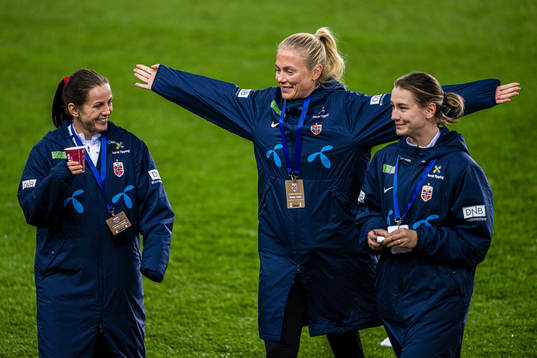 Tuva Hansen, Guro Bergsvand and Elisabeth Terland of Norway