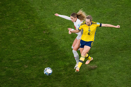 Alayah Pigrim of Switzerland and Magdalena Eriksson of