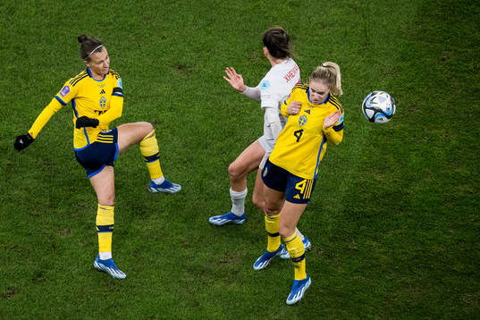 Julia Zigiotti Olme and Hanna Lundkvist of Sweden