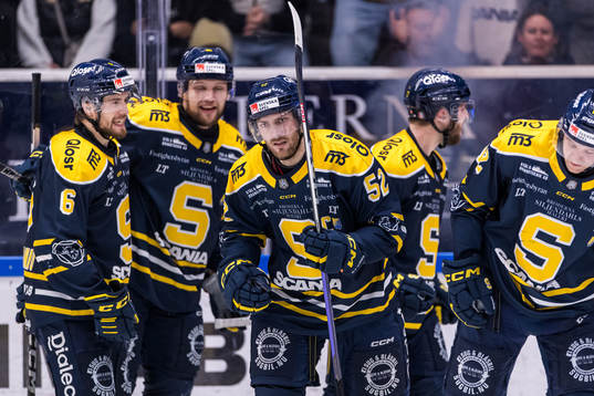 Södertäljes Christopher Liljewall jublar