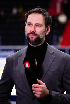 TV4s kommentator Tobias Carlsson