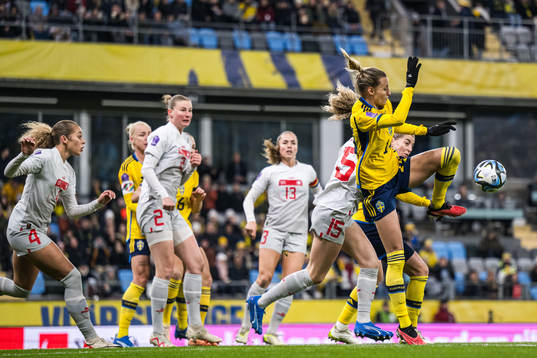 Luana Buhler of Switzerland and Nathalie Björn of Sweden