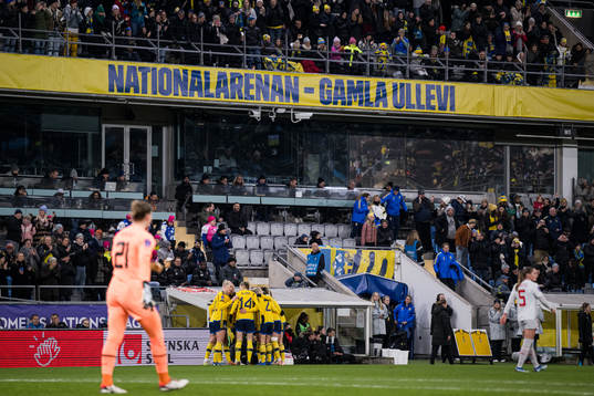 Magdalena Eriksson of Sweden celebrate the 1-0 goal with