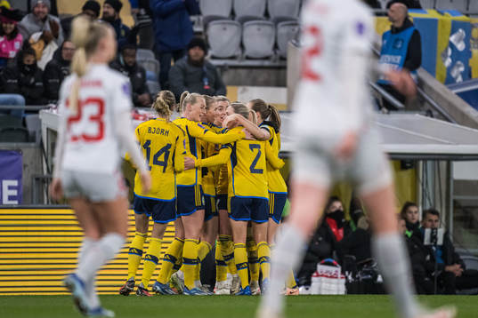 Nathalie Björn, Stina Blackstenius, Sofia Jakobsson, Linda
