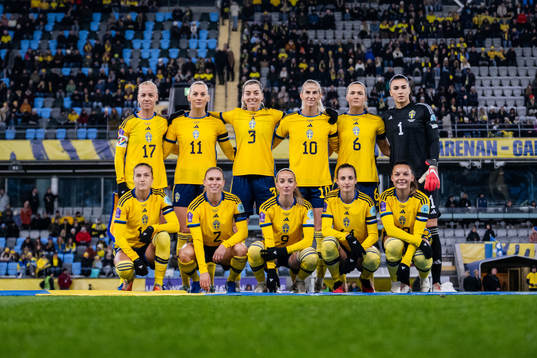 The starting eleven of Sweden pose for a picture