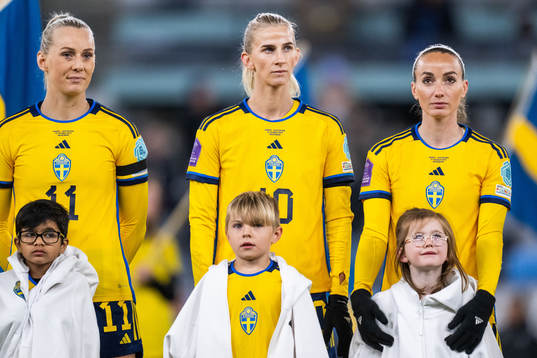 Sofia Jakobsson and Kosovare Asllani of Sweden