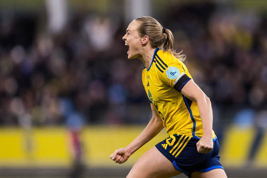 Magdalena Eriksson of Sweden celebrates the 1-0 goal