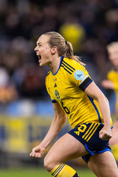 Magdalena Eriksson of Sweden celebrates the 1-0 goal
