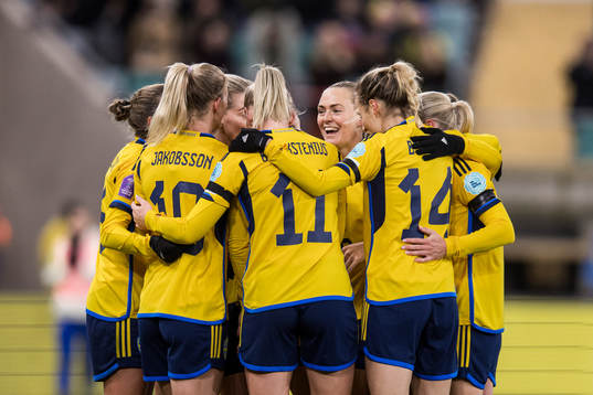 Magdalena Eriksson of Sweden celebrate the 1-0 goal with