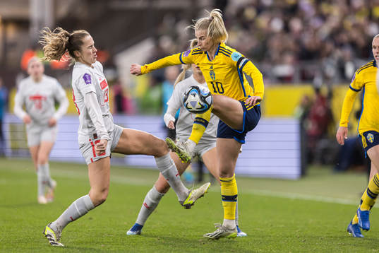 Lia Wälti of Switzerland and Sofia Jakobsson of Sweden
