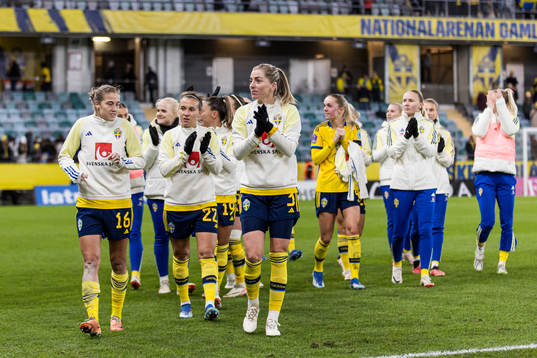 Linda Sembrant of Sweden celebrate