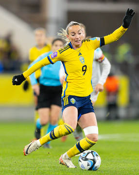 Kosovare Asllani of Sweden