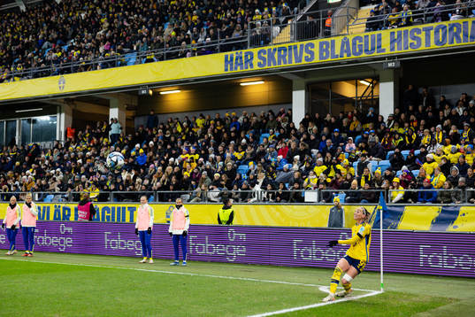 Kosovare Asllani of Sweden with a corner kick