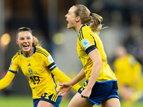 Magdalena Eriksson of Sweden celebrates scoring 1-0 with