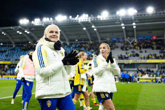 Goalkeeper Emma Holmgren of Sweden