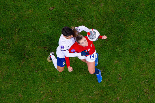Elisa De Almeida of France and Elisabeth Terland of Norway