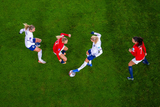 Bläddra bland fler bilder av Football, Nations League, Norway - France