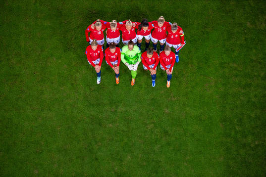 The starting eleven of Norway pose for a team photo