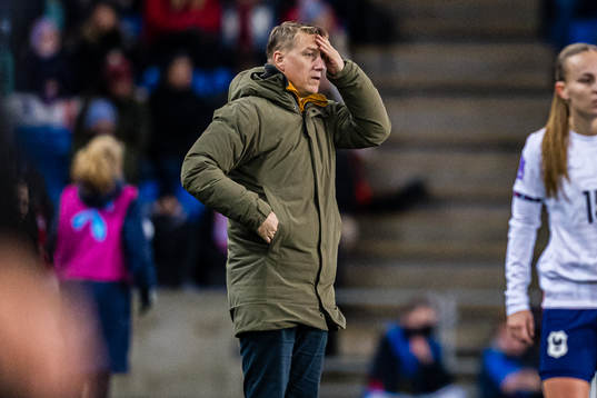 Leif Gunnar Smerud, head coach of Norway, looks dejected