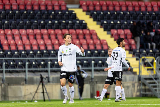 Örebros Daniel Hultqvist jublar