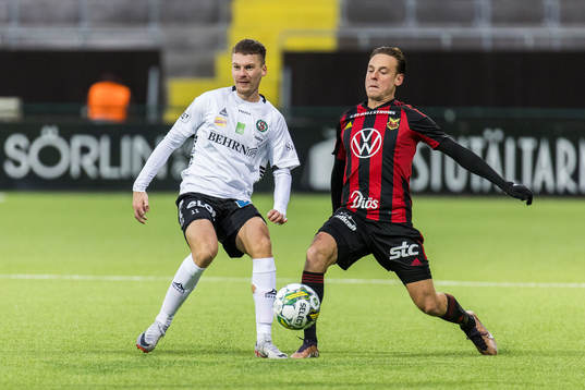 Örebros Samuel Kroon och Östersunds Cesar Weilid