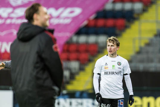 Örebros Victor Backman deppar