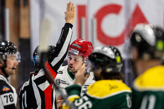 Moras Måns Carlsson reagerar