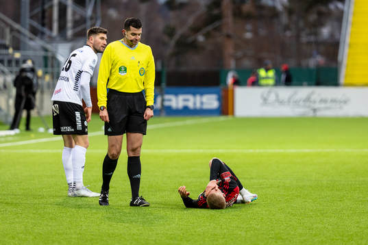 Östersunds Andre Österholm har ont