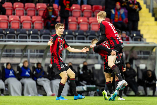 Östersunds Mykola Musolitin jublar