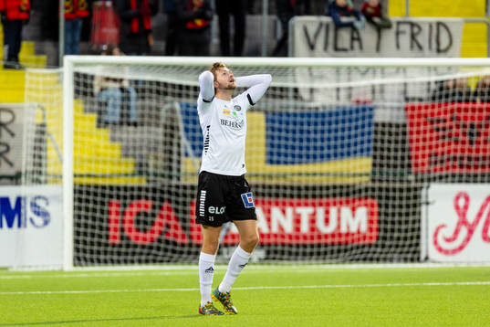 Örebros Niclas Bergmark deppar