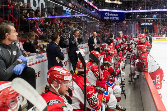 Frölundas tränare Roger Rönnberg, Carl Klingberg och