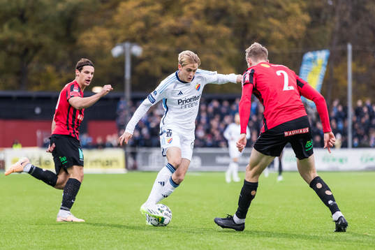 Djurgårdens Oskar Fallenius och Brommapojkarnas Torbjörn