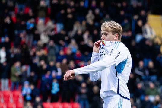 Djurgårdens Oskar Fallenius jublar